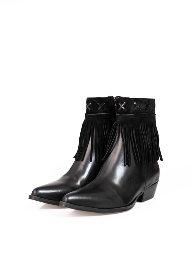 Texan boots in leather