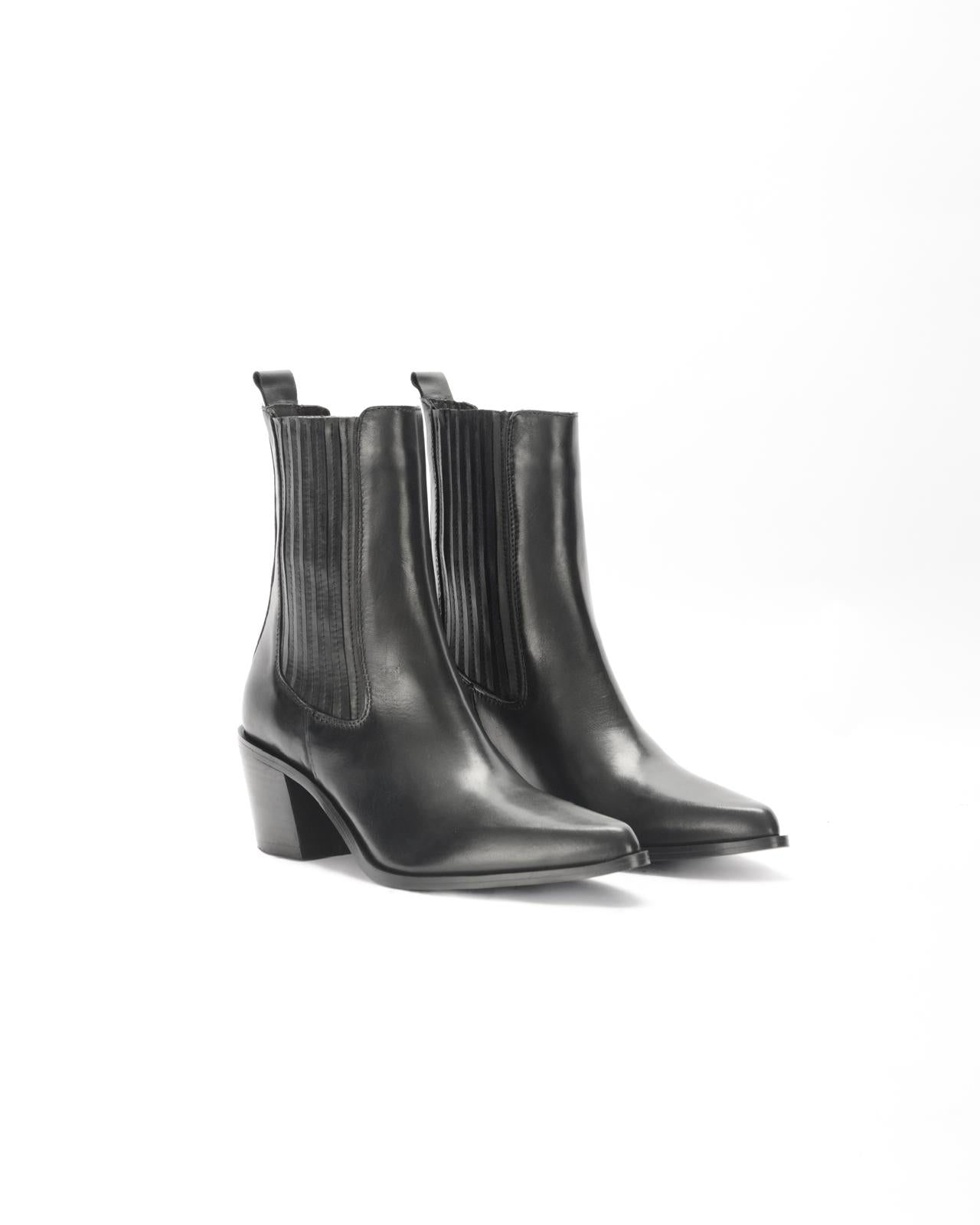 Texan boots in leather