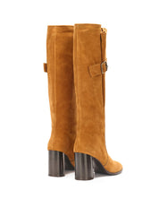 Suede boots