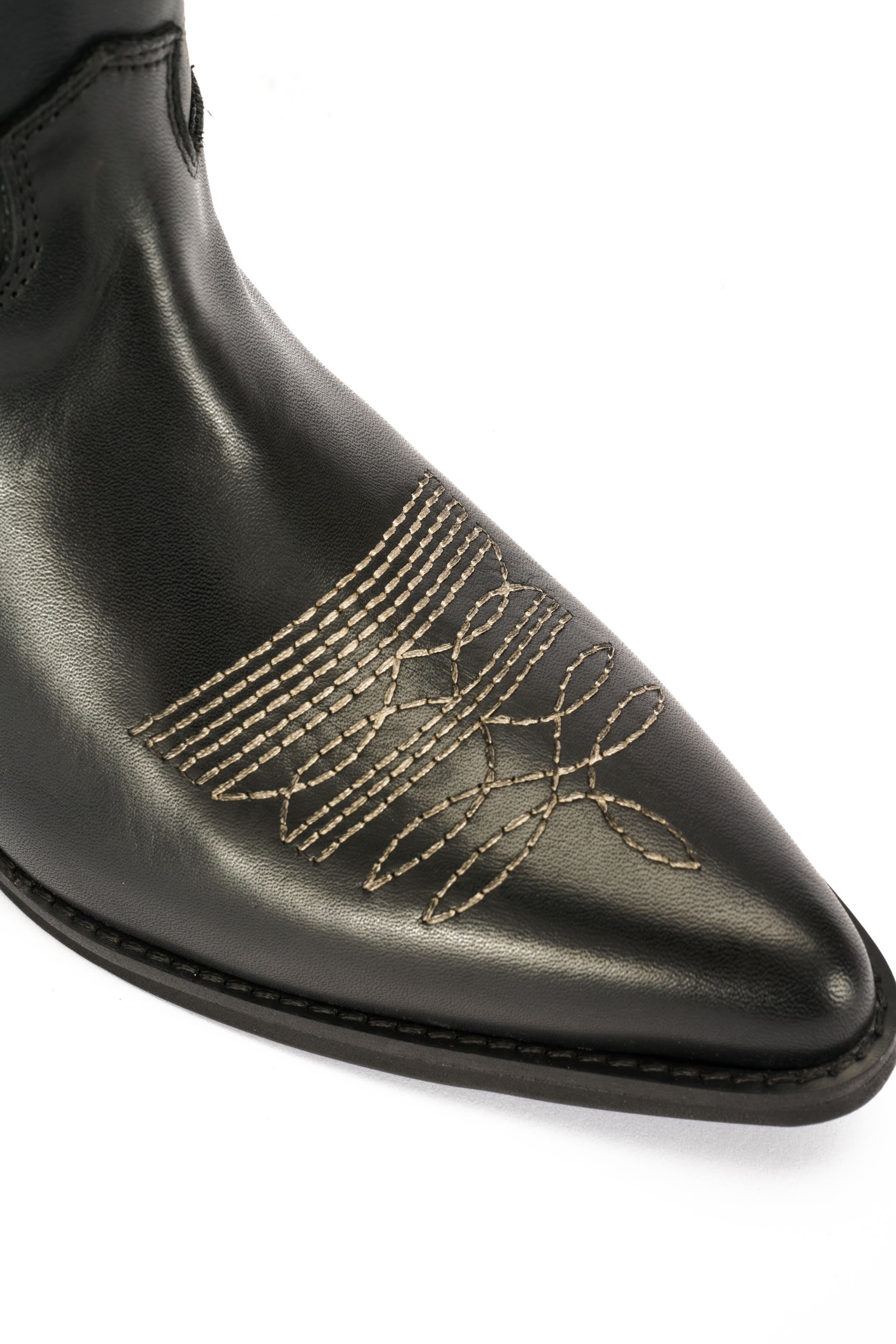 BESTICKTE WESTERNSTIEFEL AUS SCHWARZEM LEDER