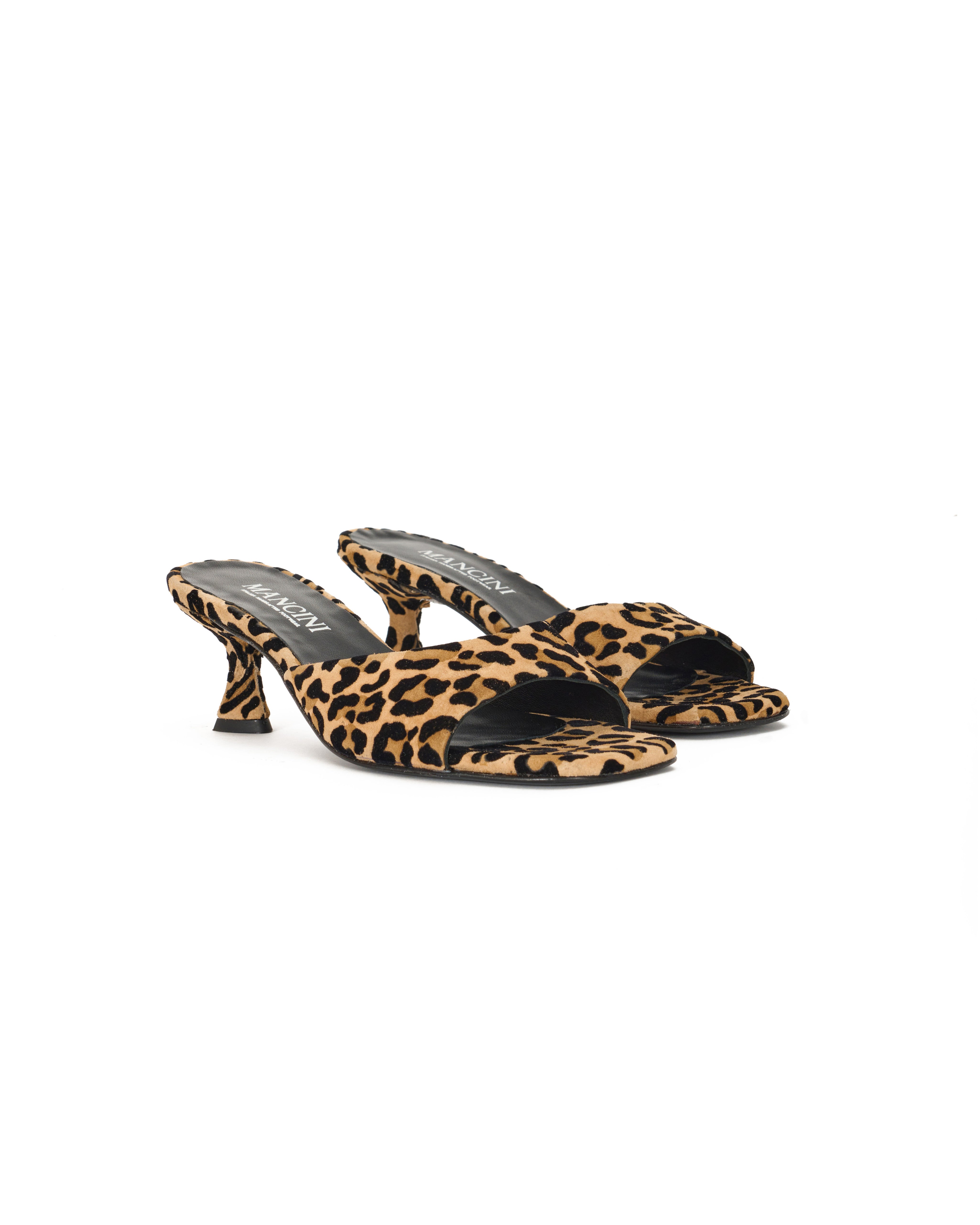 Sandalia de gamuza con punta cuadrada de leopardo