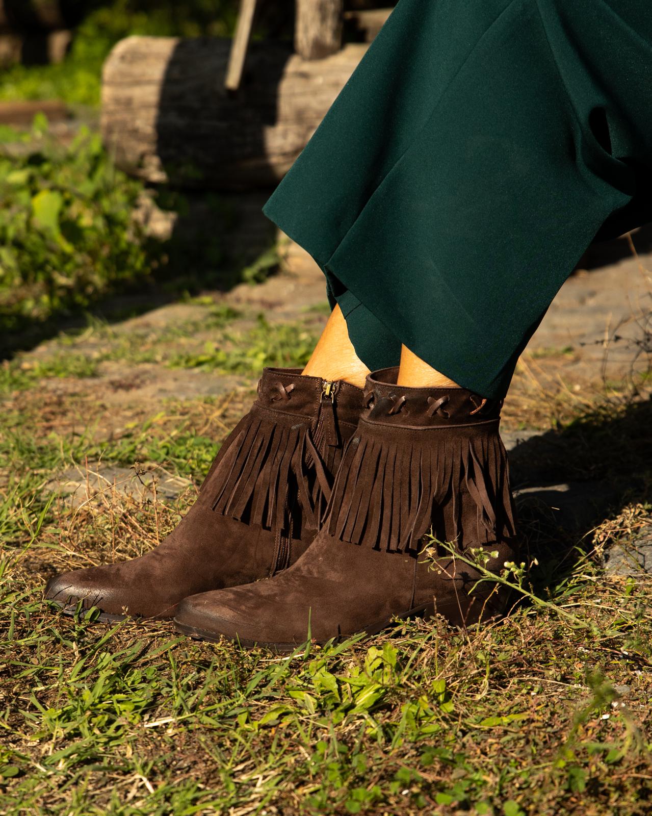 Texan boots in suede
