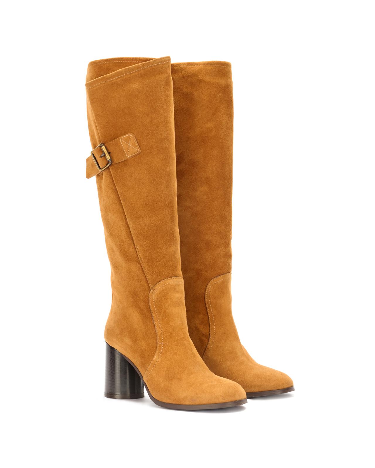 Suede boots