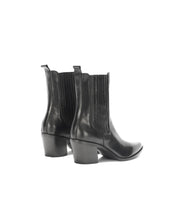 Texan boots in leather